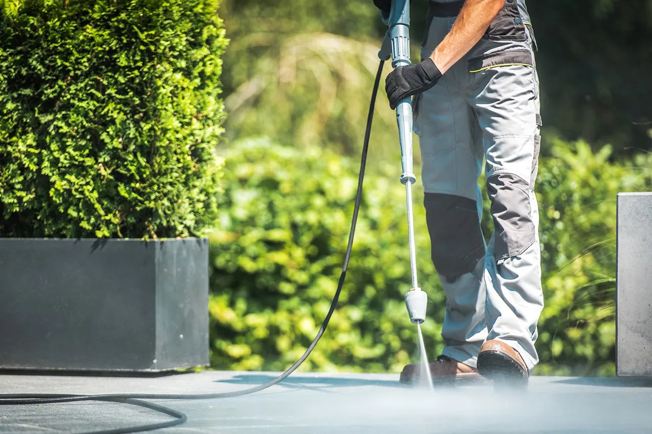 Concrete Cleaning  Hillsborough County
